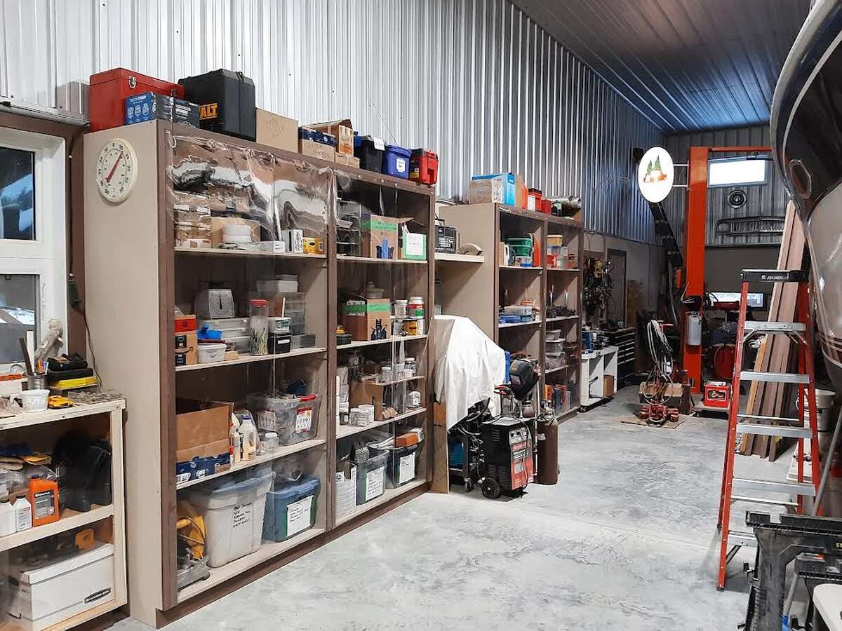 Extensive shop storage