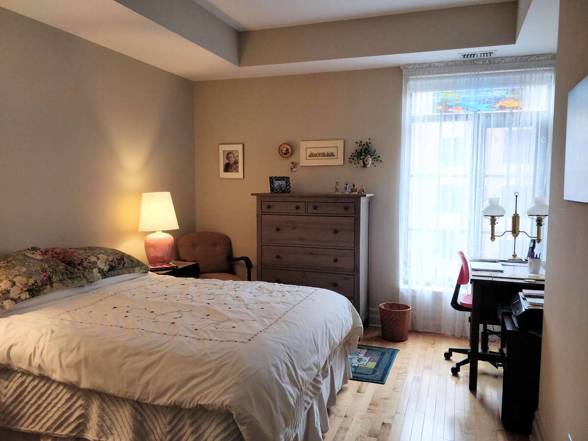Master bedroom (picture demonstrates king size bed and office space)