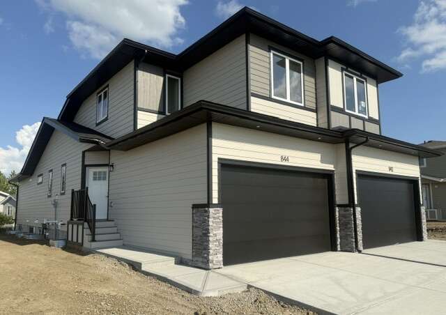 New Construction Duplex in Mountain View Estates!