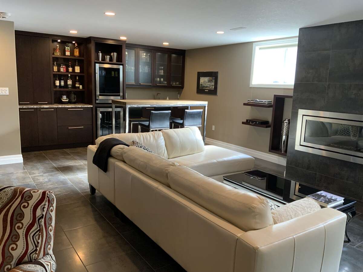Custom Bar