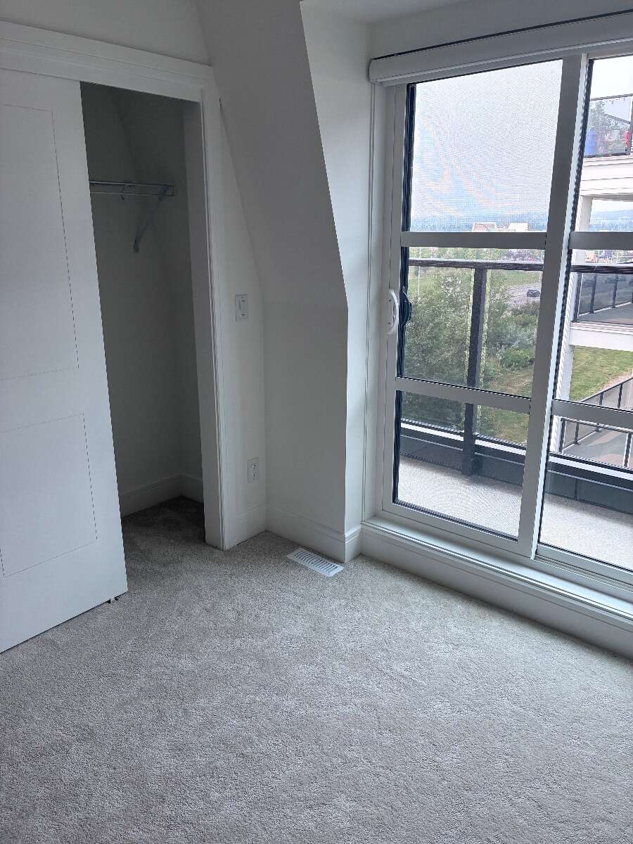University District 3-Bedroom Double Car Garage 