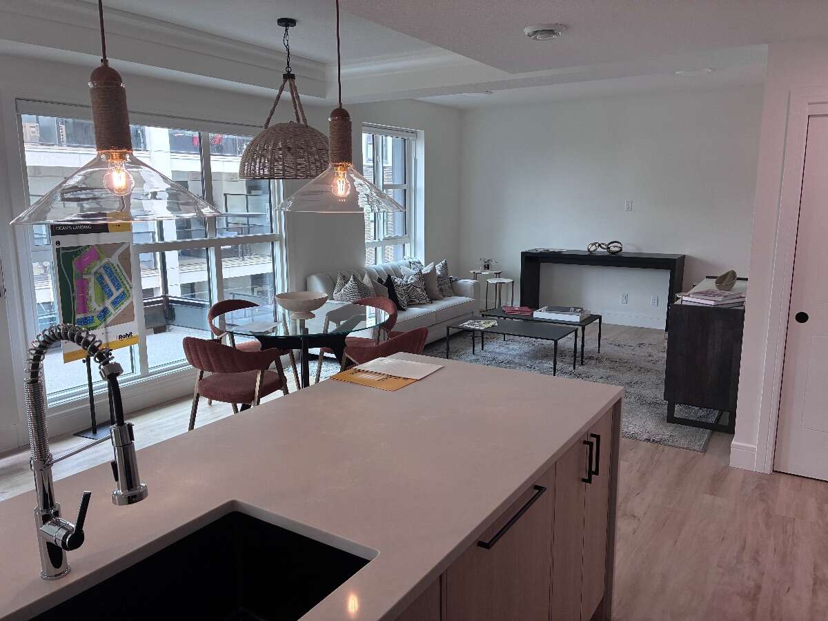 University District 3-Bedroom Double Car Garage 