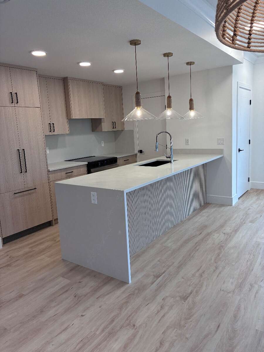 University District 3-Bedroom Double Car Garage 