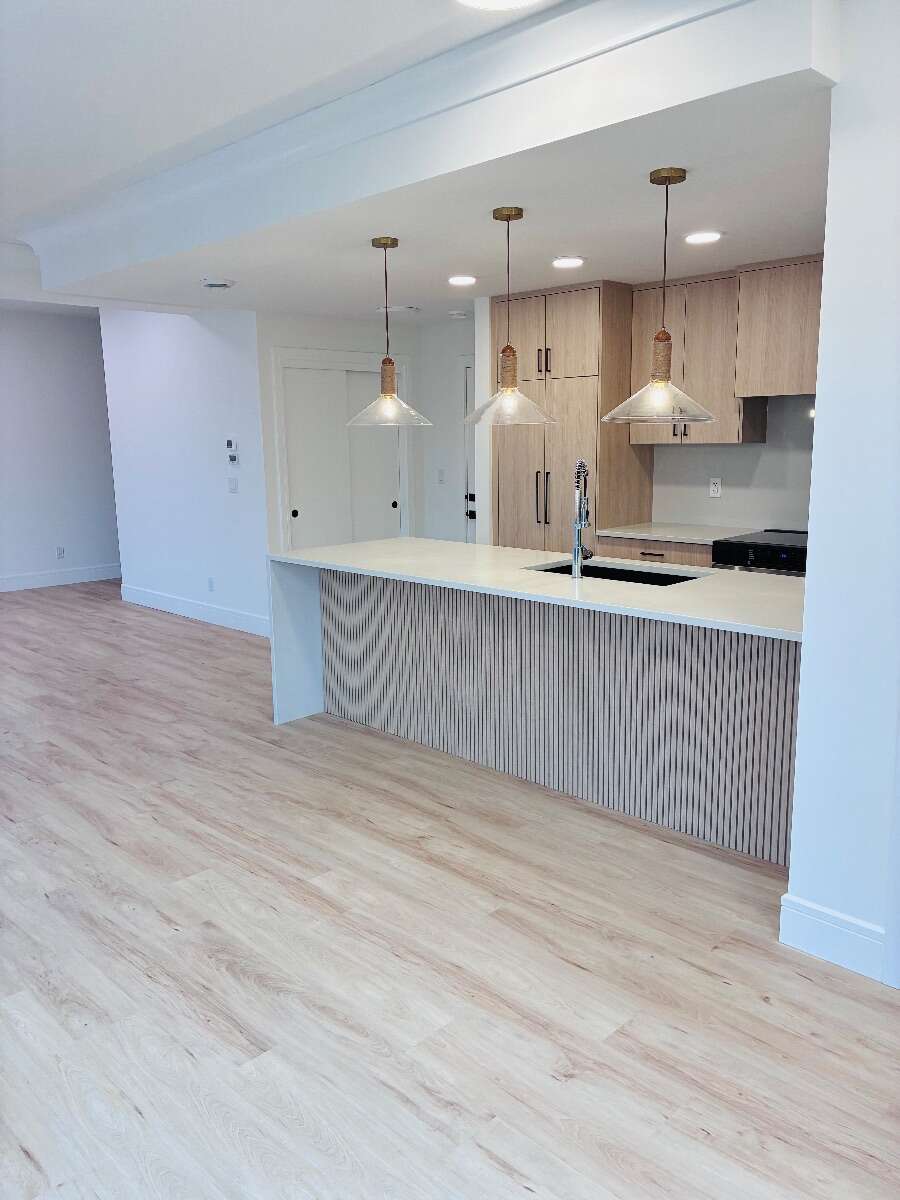 University District 3-Bedroom Double Car Garage 