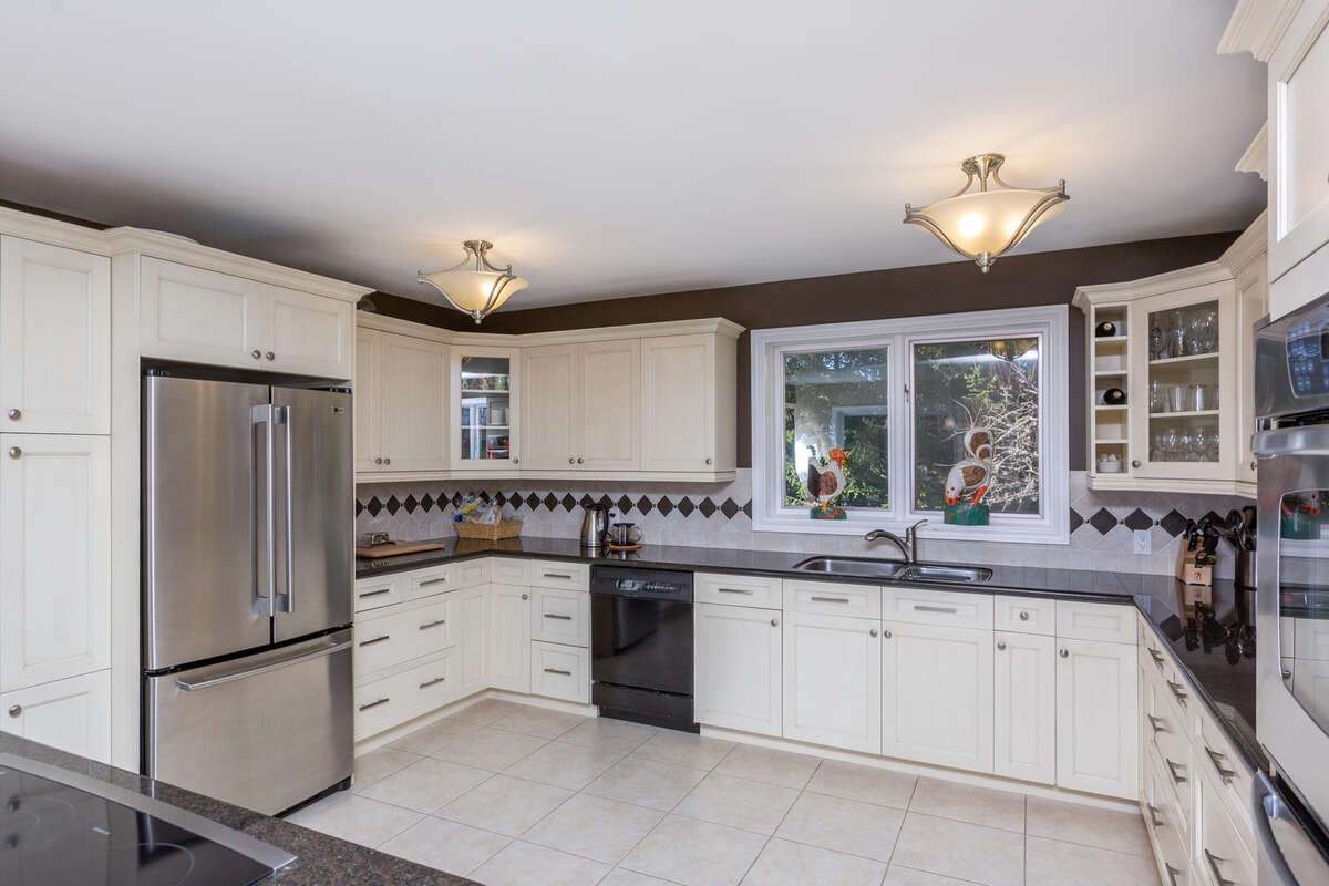 Kitchen 3