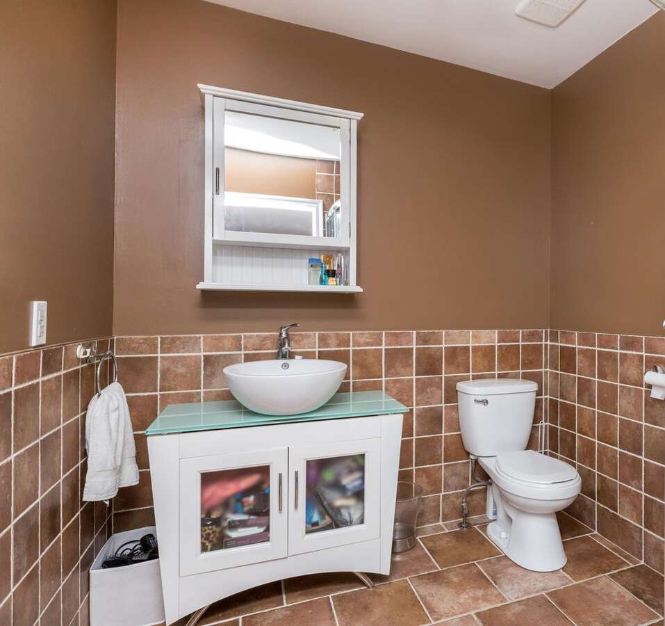 Master Bedroom Washroom