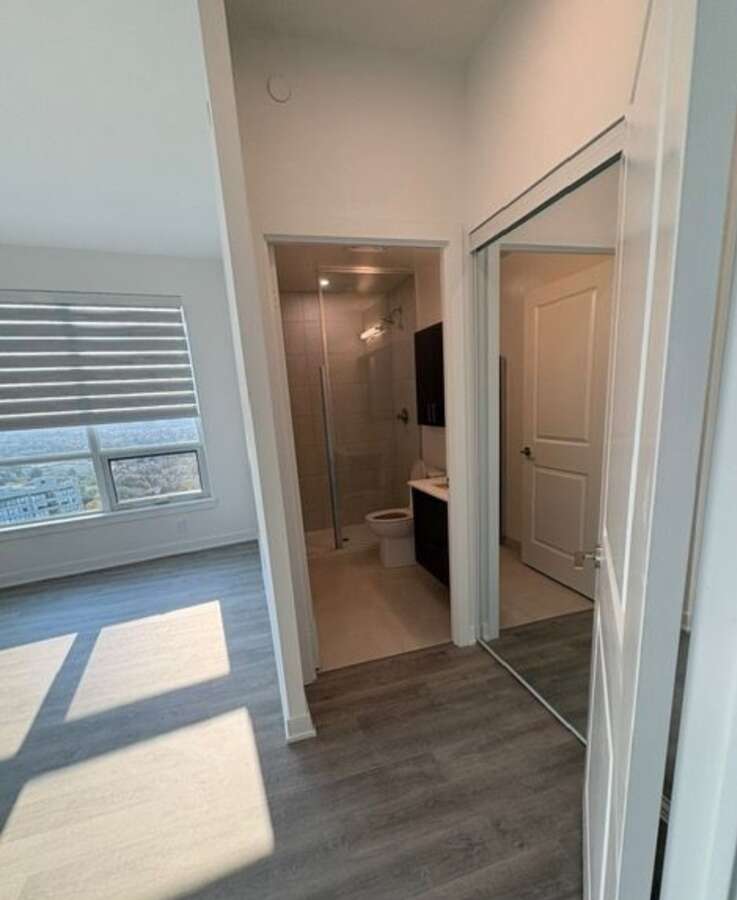 Clear view of C.N Tower/ East/ North!