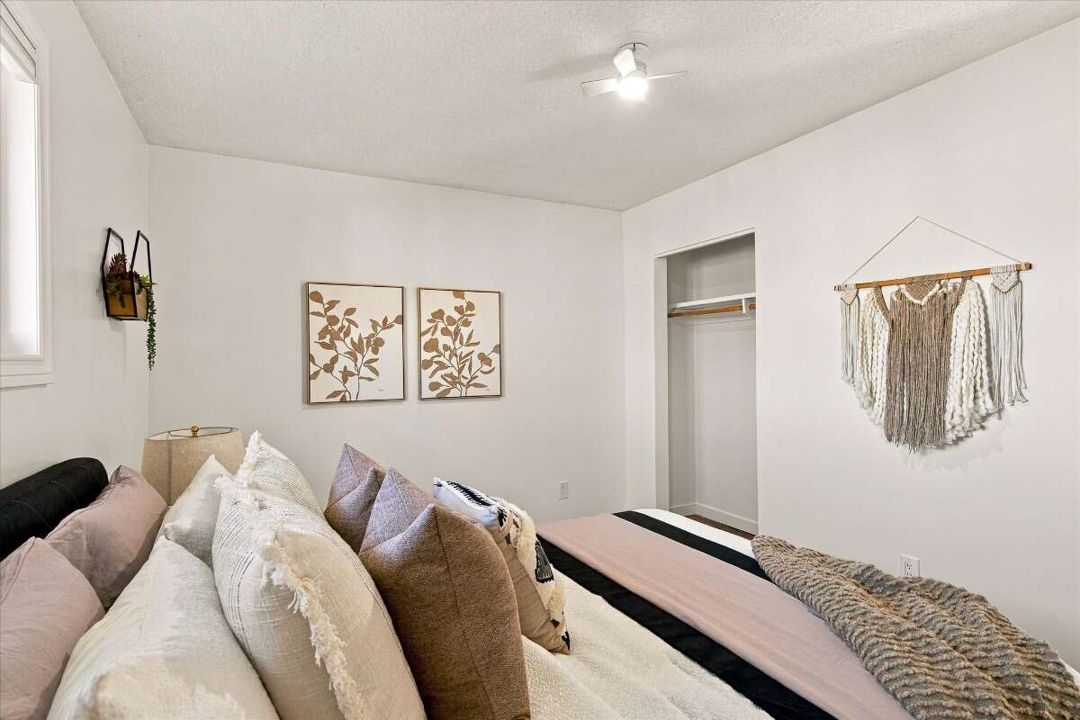  A well-kept bungalow on a quiet crescent! 