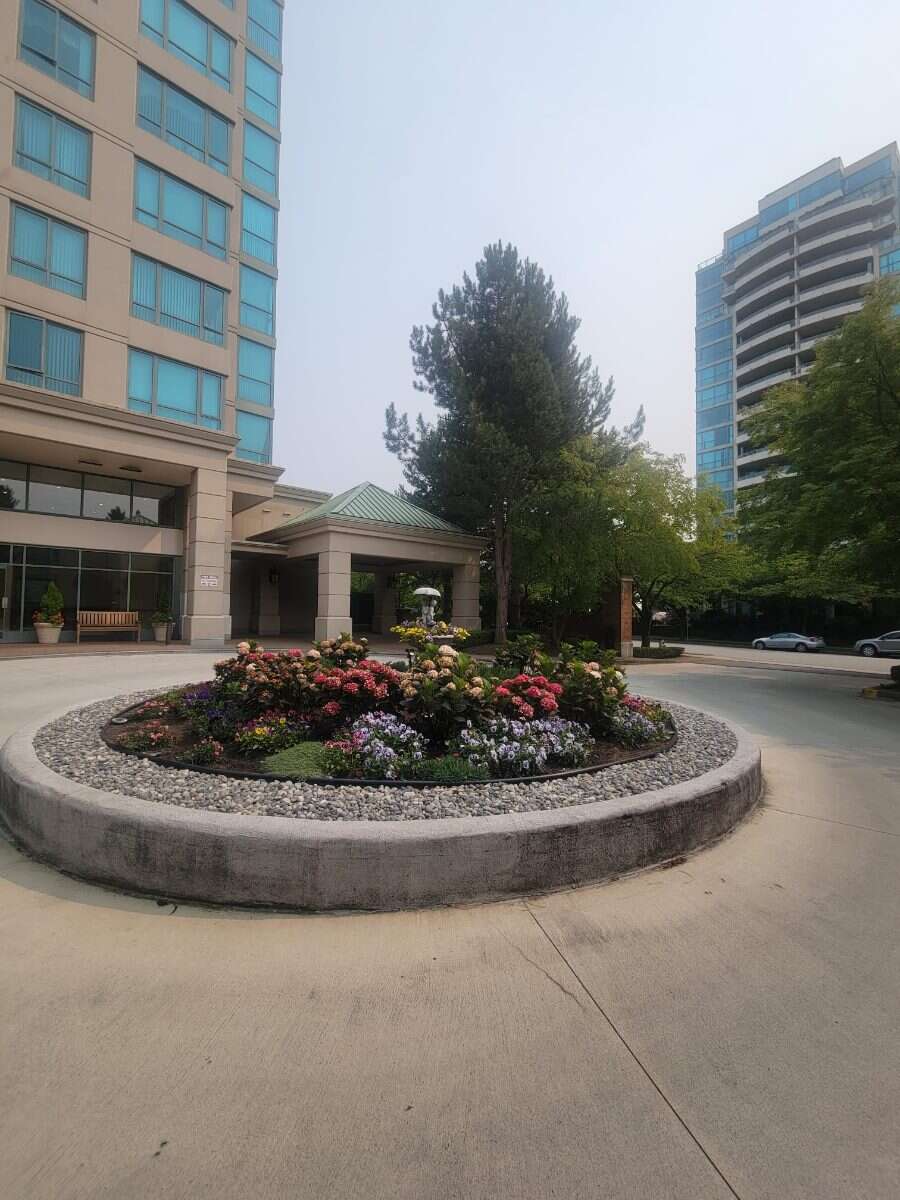 Beautiful 1-Bedroom with Large Balcony at Gemini I