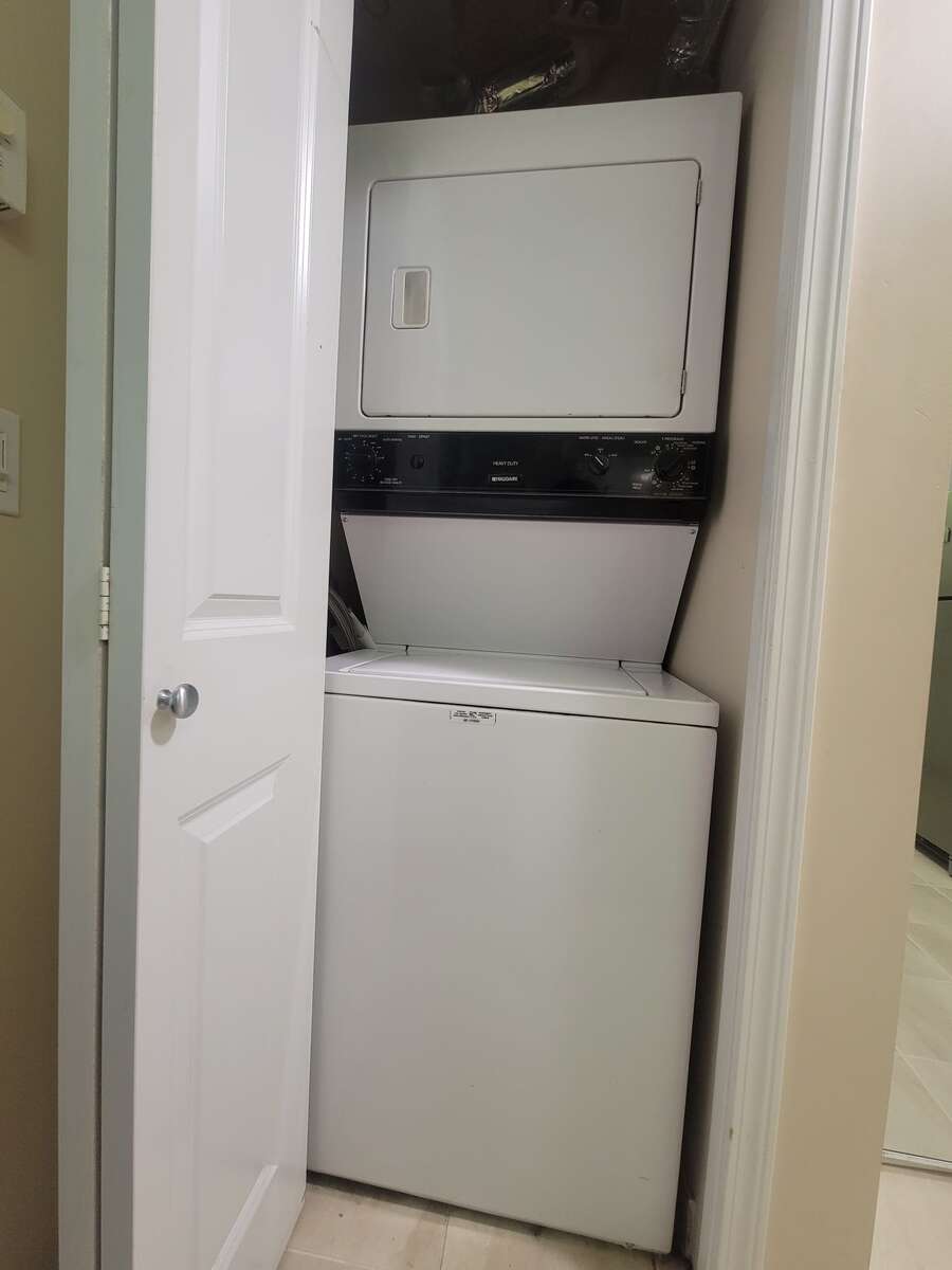 Beautiful 1-Bedroom with Large Balcony at Gemini I