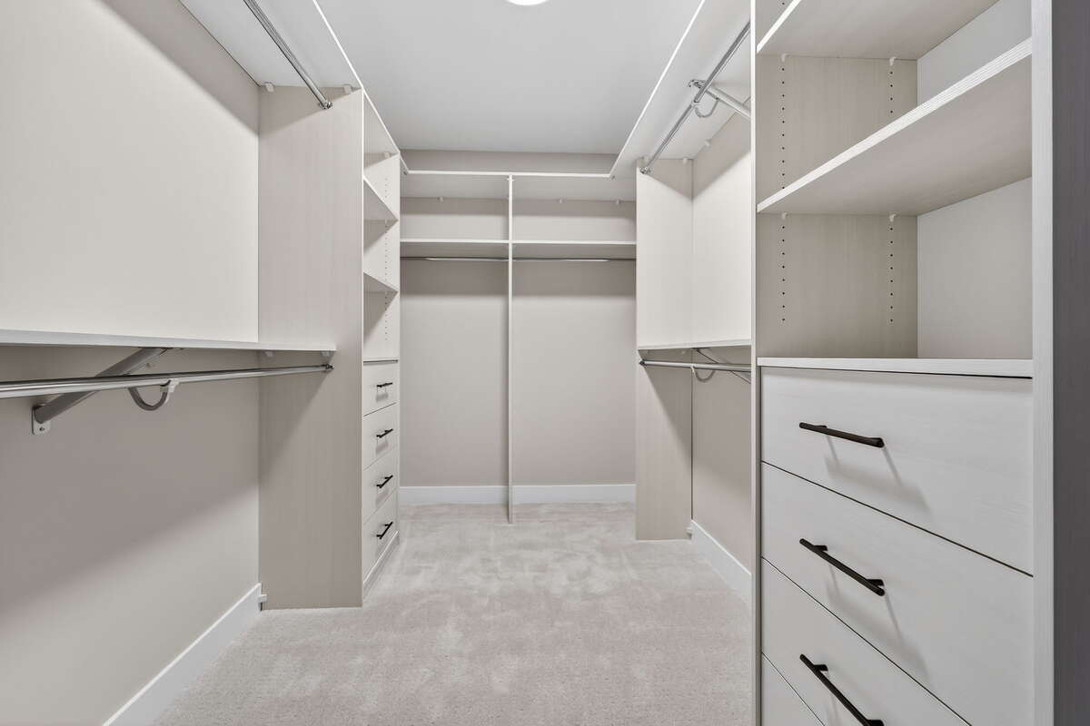 Primary Walk in Closet
