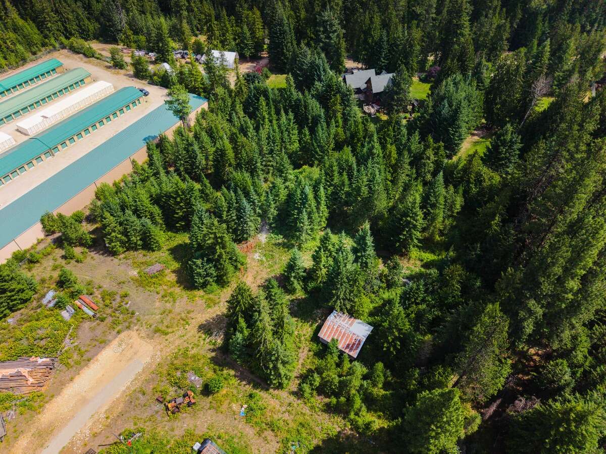 1.07 acres of flat treed land near Nelson