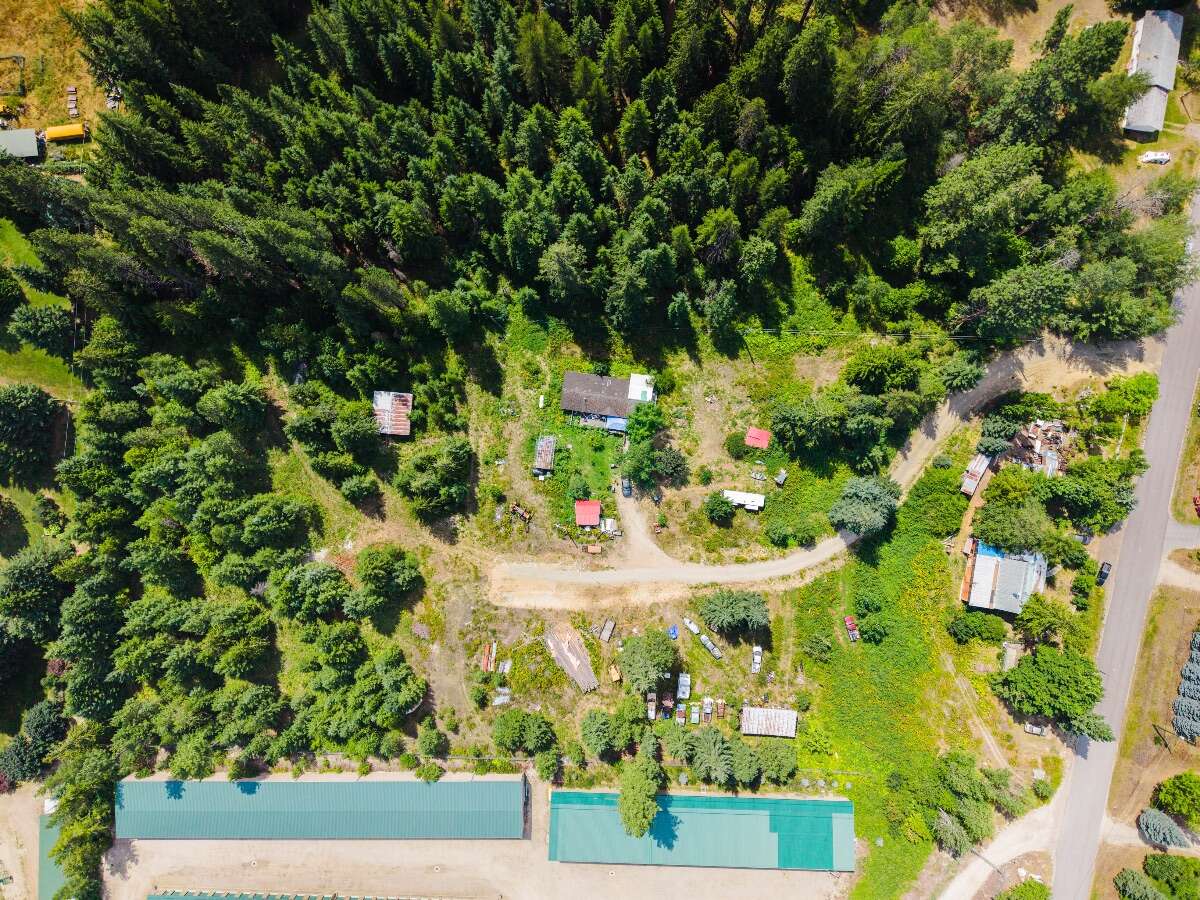 1.07 acres of flat treed land near Nelson