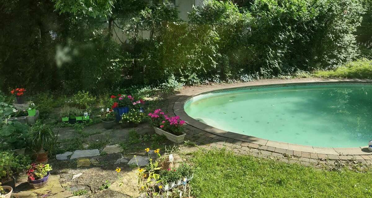 Hidden Gem in Prestigious Rockcliffe Park