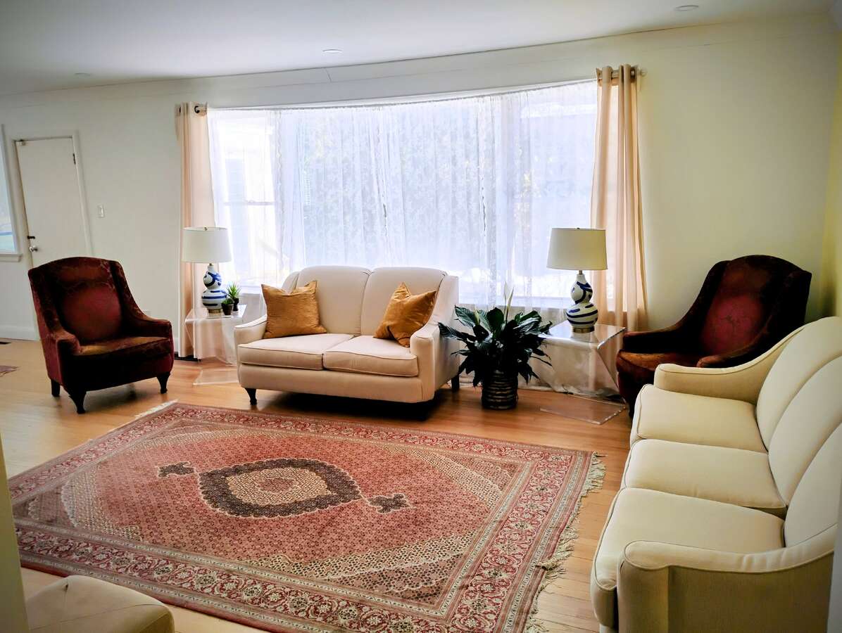 Hidden Gem in Prestigious Rockcliffe Park