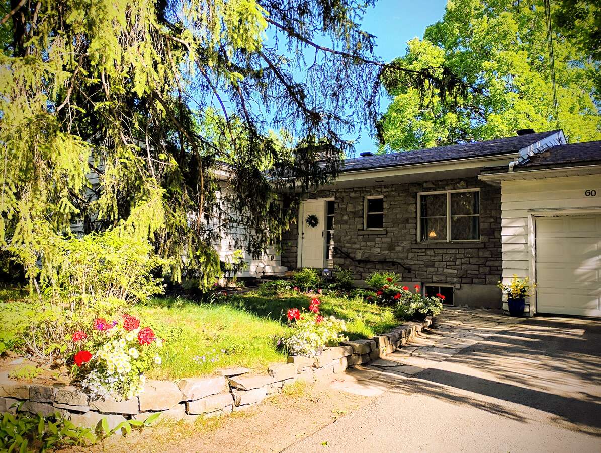 Hidden Gem in Prestigious Rockcliffe Park