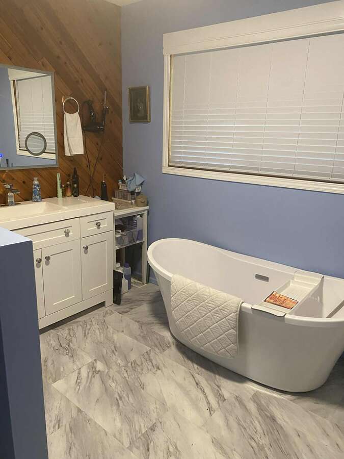 Soak tub with vanity