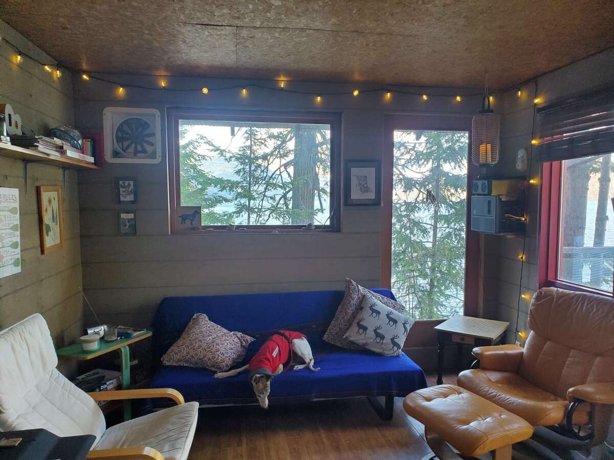 Lake front, freehold, boat access cabin