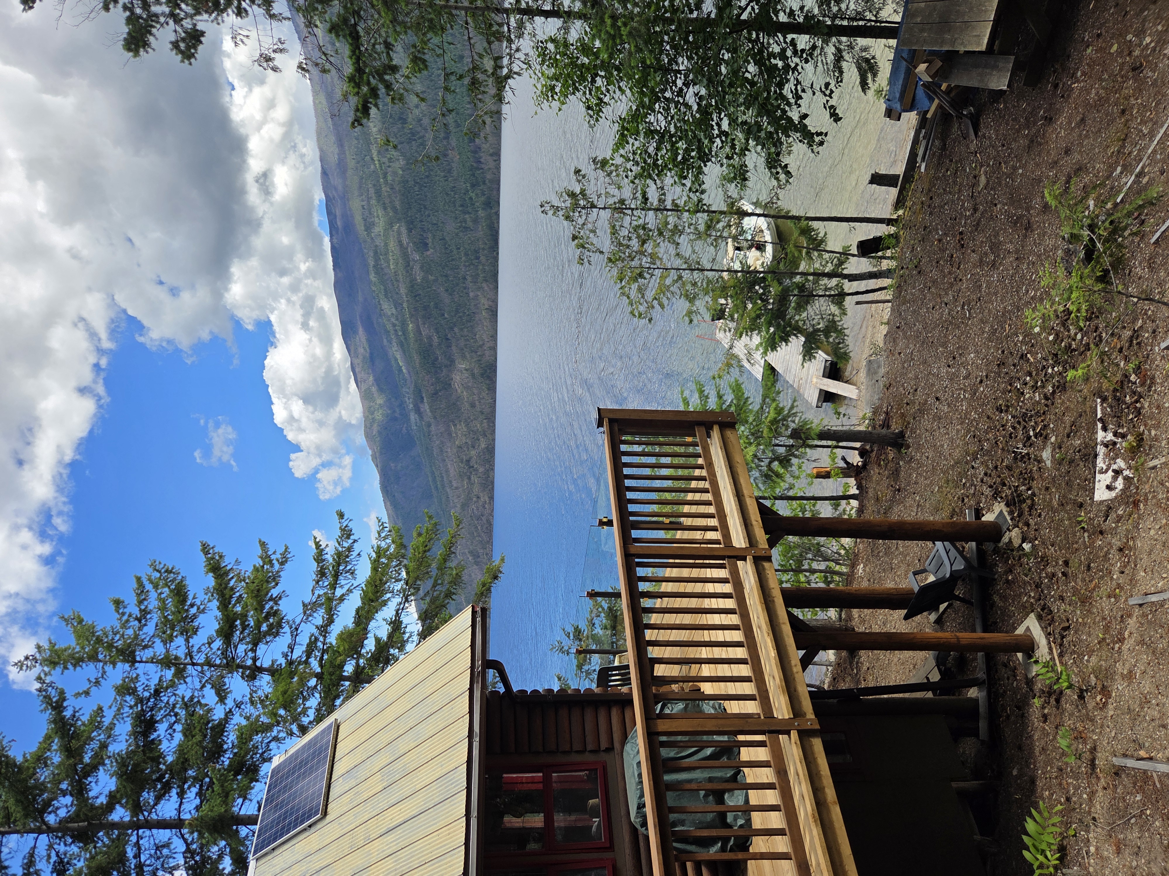 Lake front, freehold, boat access cabin