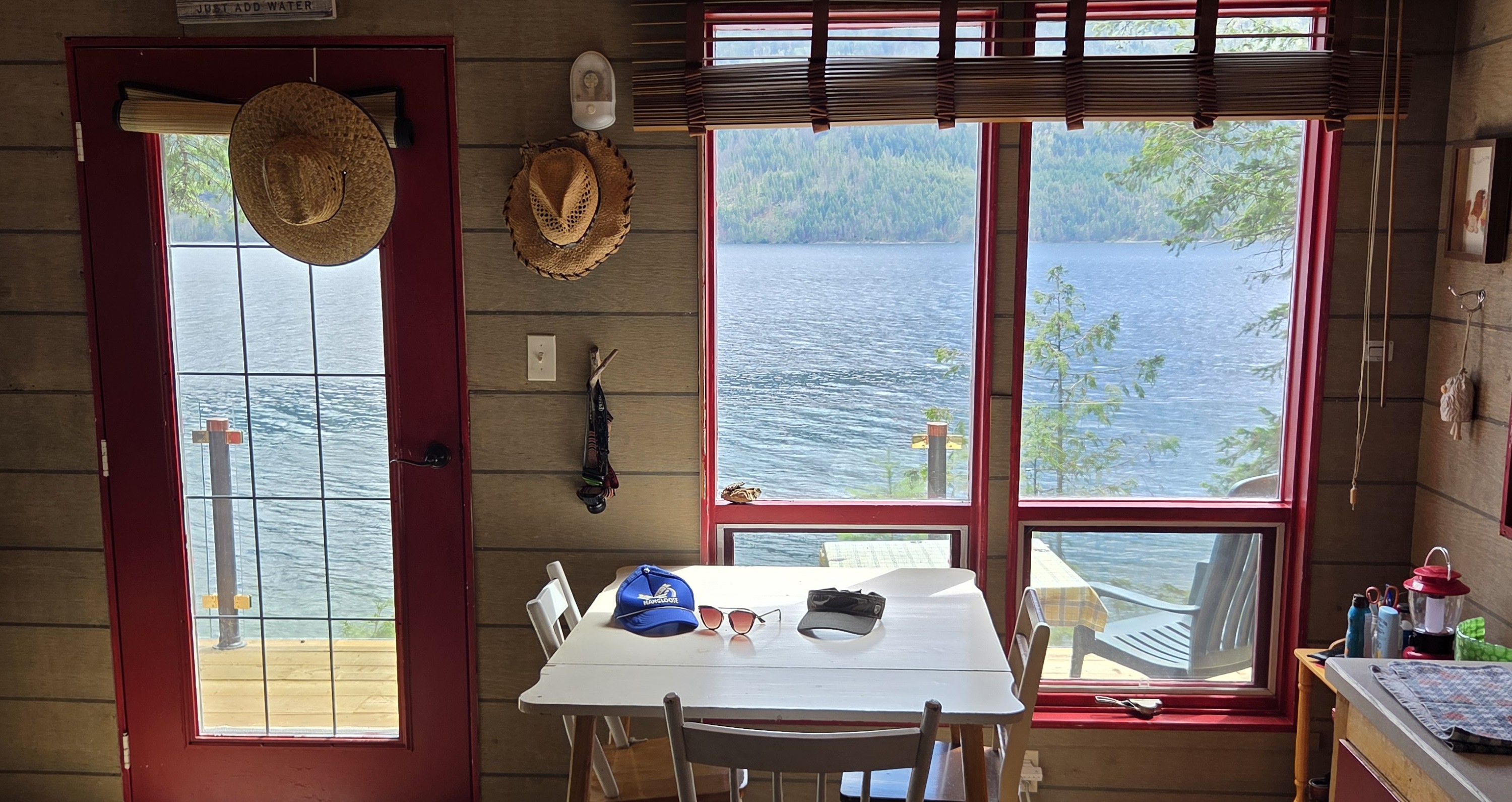 Lake front, freehold, boat access cabin