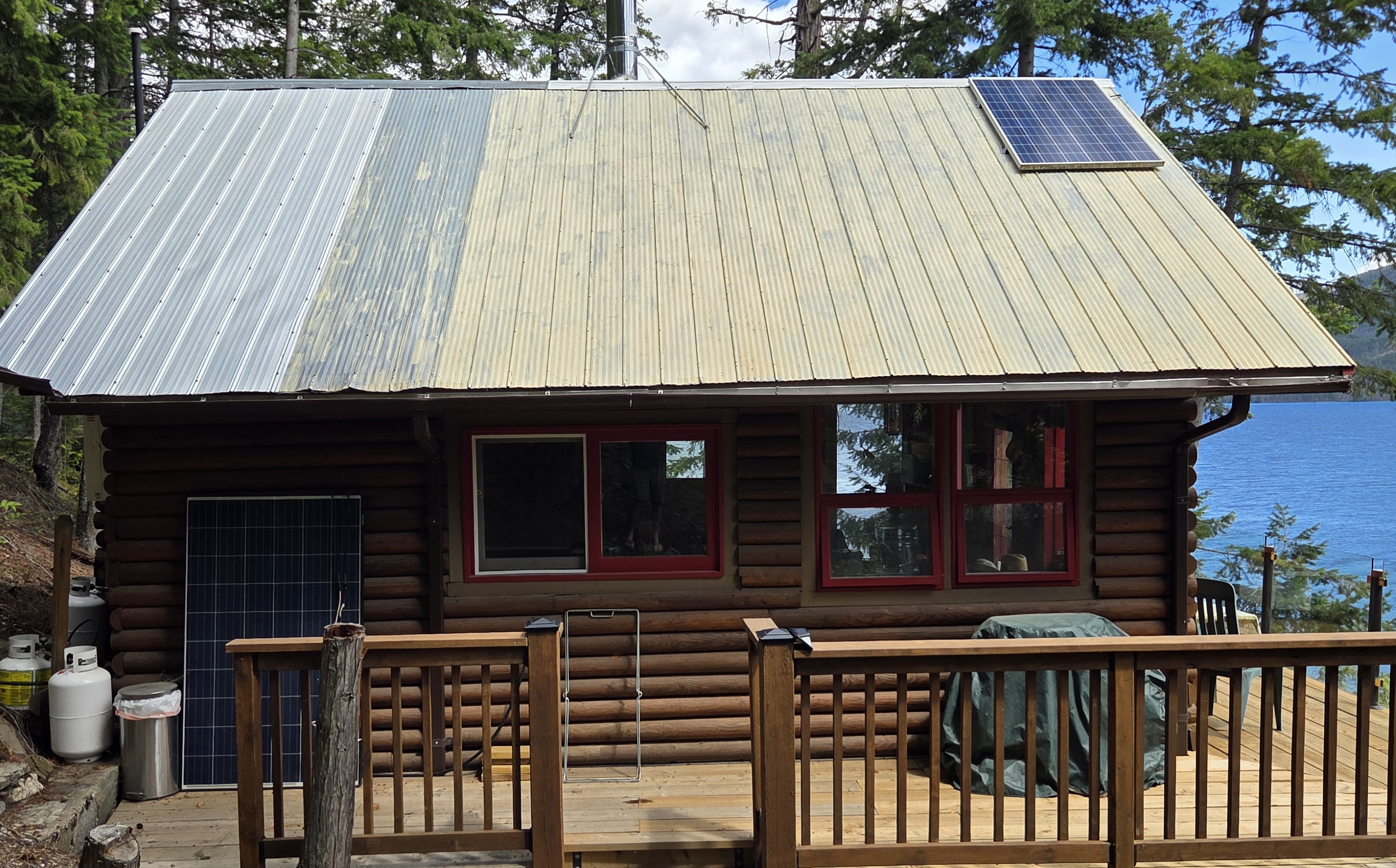 Lake front, freehold, boat access cabin
