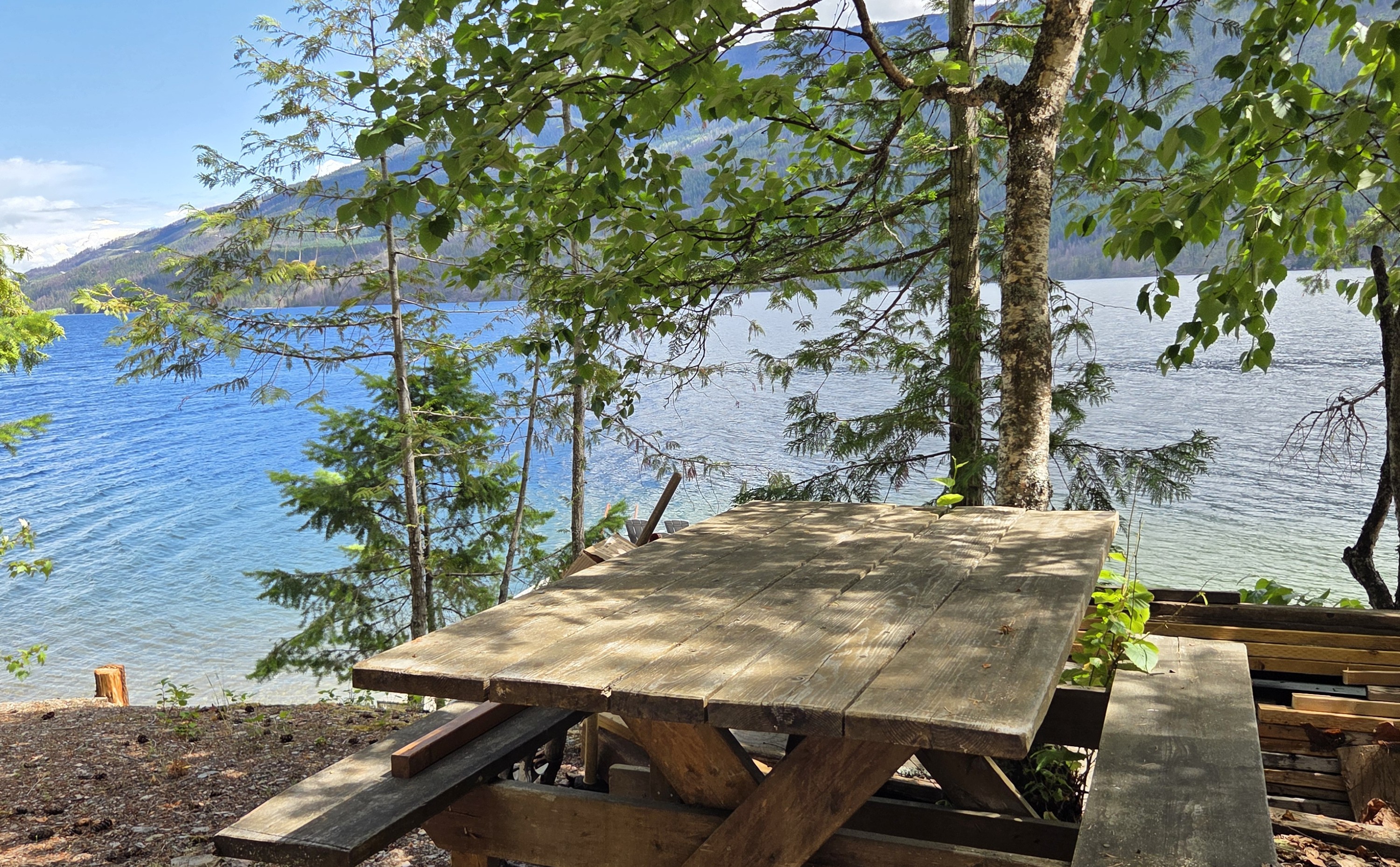 Lake front, freehold, boat access cabin
