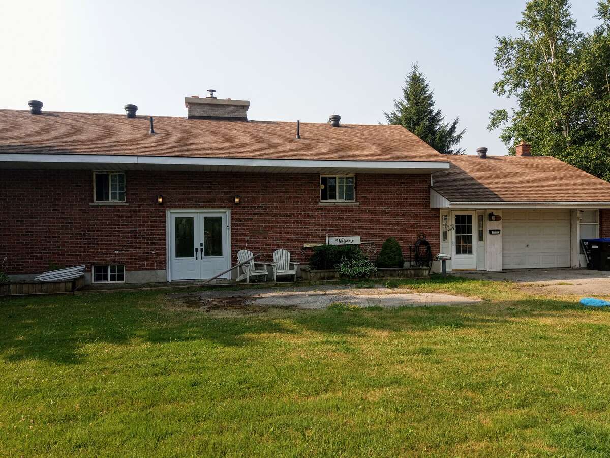 House and Storage Business for Sale