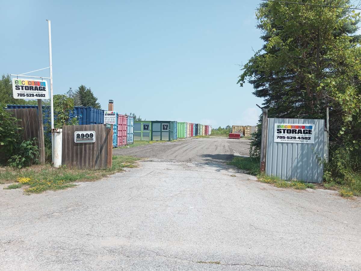 House and Storage Business for Sale