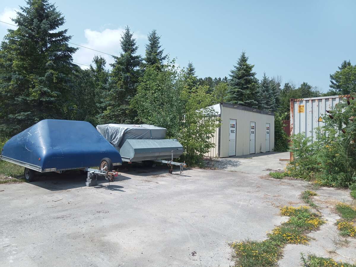 House and Storage Business for Sale
