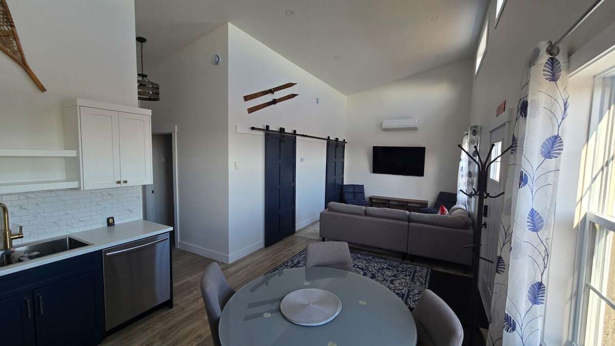 TURNKEY SKI CHALET AT CRABBE MOUNTAIN