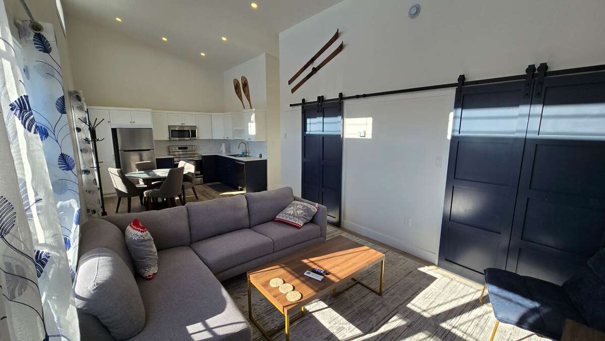 TURNKEY SKI CHALET AT CRABBE MOUNTAIN