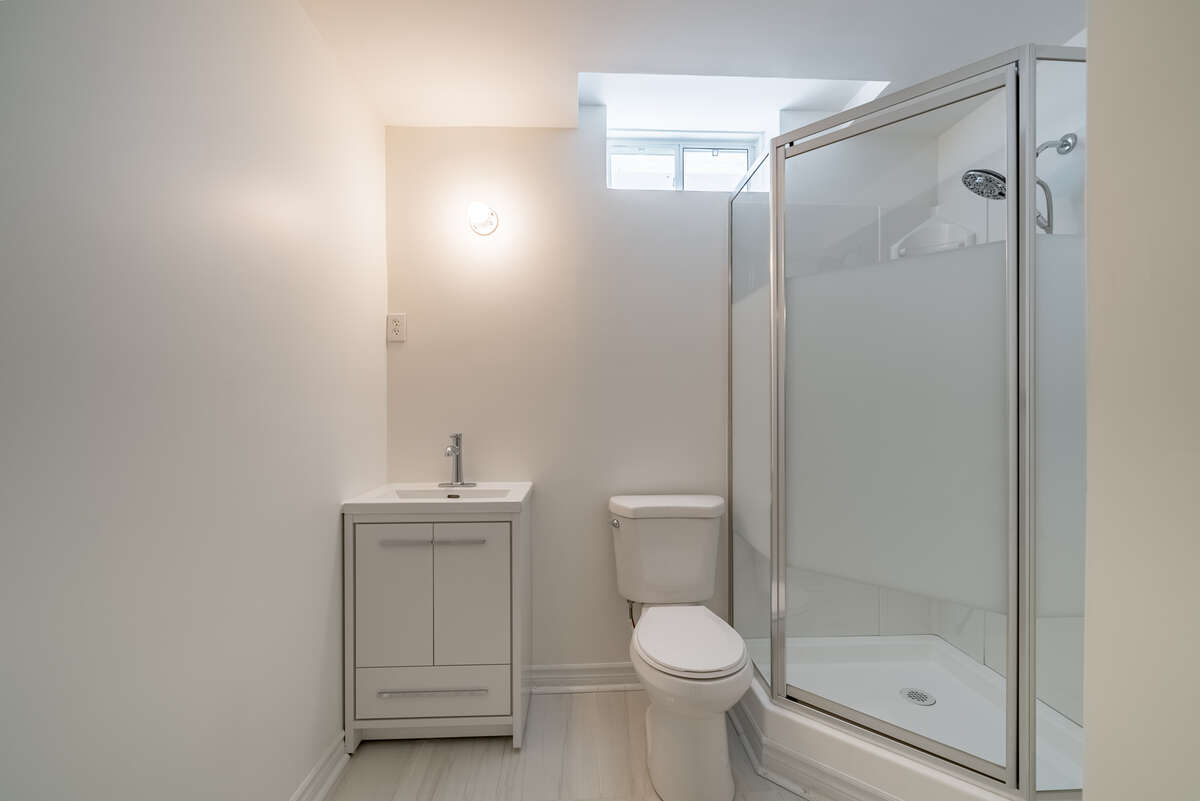 Basement Full washroom
