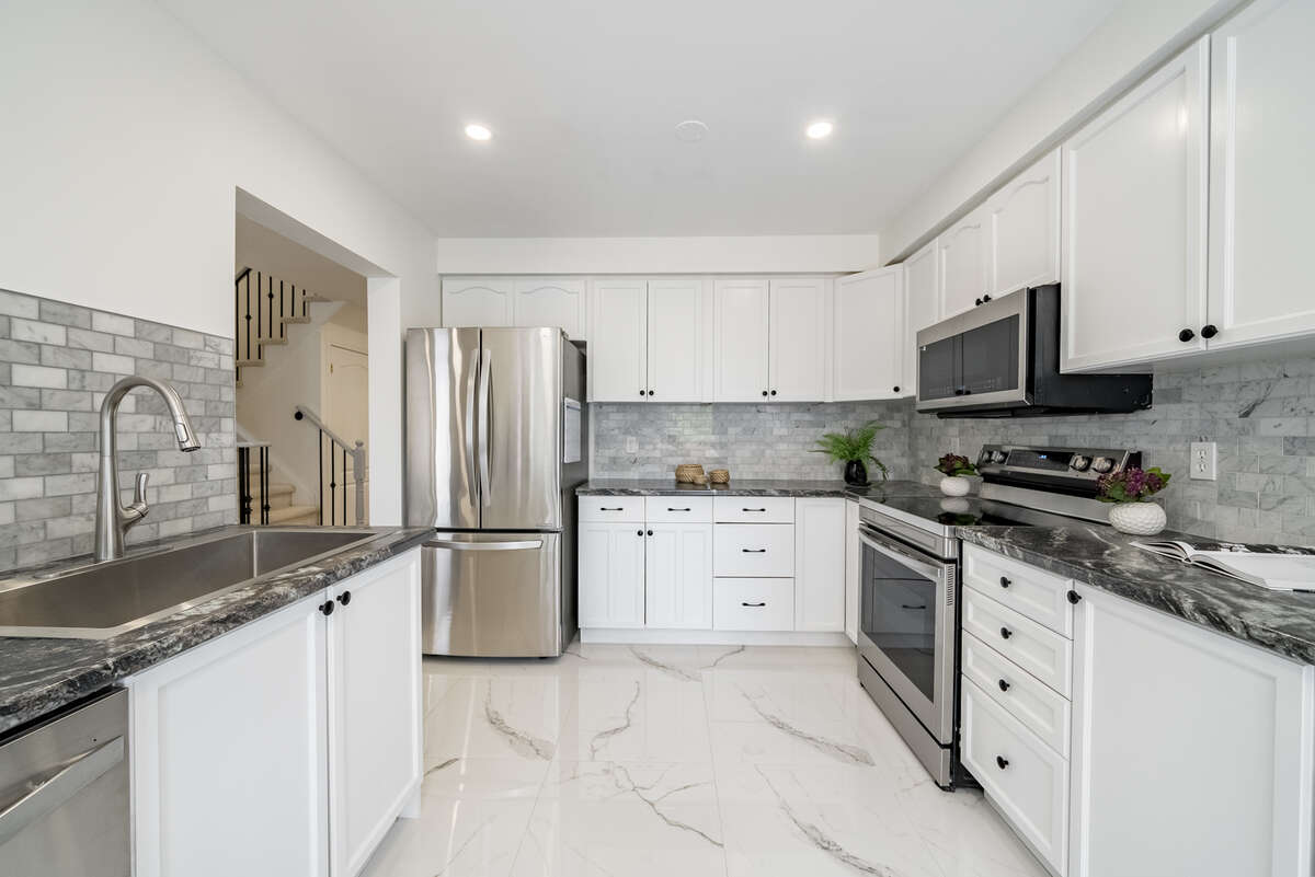 Kitchen with Capacity to fit 6 to 8 chair dining table