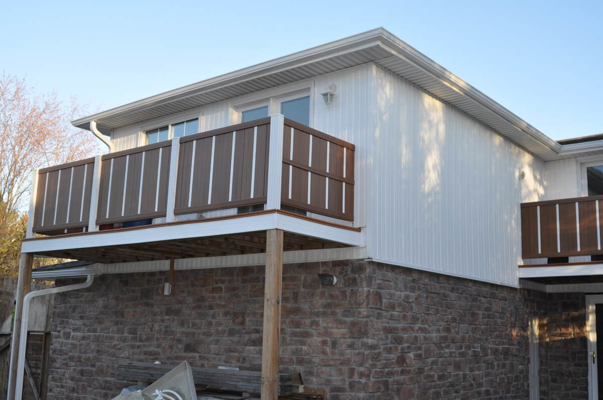 Master bed balcony