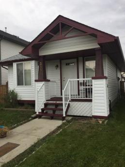 House / Bi-Level For Sale in Edmonton, AB - 3 bdrm, 2 bath (2334 29a Avenue NW)