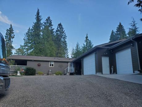 Modular Home For Sale in Christina Lake, BC - 3 bdrm, 2 bath (1601 Beech Road)