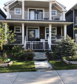 House / Detached House For Sale in Calgary, AB - 3+1 bdrm, 2.5 bath (12 Auburn Meadow Gardens SE)