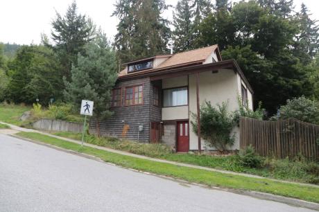 House For Sale in Nelson, BC - 2 bdrm, 2 bath (714 Behnsen Street)