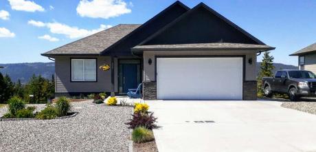 House / Detached House For Sale in Logan Lake, BC - 2 bdrm, 2 bath (428 Daladon Dr.)