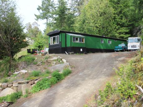 Manufactured Home / Home-Based Business Potential / Recreational Property For Sale on Pender Island, BC - 2 bdrm, 1 bath (2620 gunwhale road)