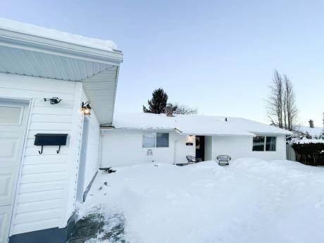 House For Sale in Kitimat, BC - 4 bdrm, 2 bath (21 Yukon St)