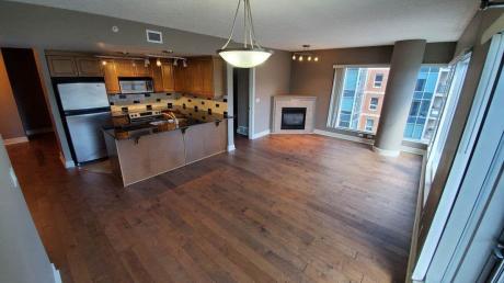 Condo / Apartment For Sale in Calgary, AB - 2 bdrm, 2 bath (1507, 920 5 Ave SW)