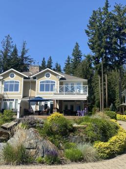 Townhouse / Waterfront Property For Sale in Scotch Creek, BC - 3 bdrm, 3 bath (3950 Express Point Road)