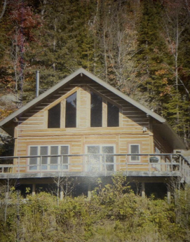 Recreational Property / Acreage / Cottage For Sale in Bruce Mines, ON - 1+1 bdrm, 1.5 bath (#136 Highway 670)