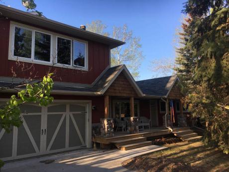 Cottage / Acreage / Detached House / House / Patio Home For Sale in Buffalo Lake, AB - 4 bdrm, 3 bath (1419 Partridge Drive)