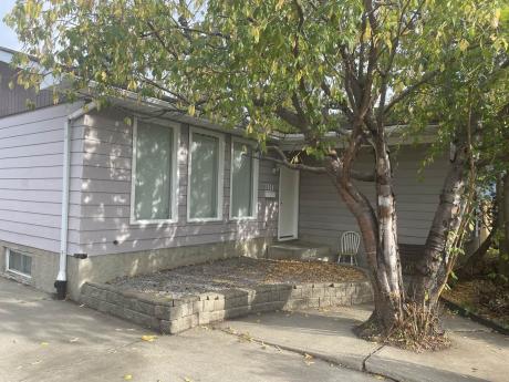 House For Sale in Edmonton, AB - 6 bdrm, 3 bath (3111 67 Street)