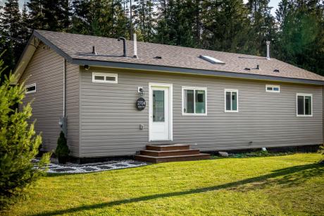 Modular Home / House / Ranch For Sale in South Slocan, BC - 3 bdrm, 2 bath (2704 Jacks Crescent)