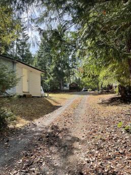 Land with Building(s) / Recreational Property For Sale on Gabriola Island, BC - 1 bdrm, 1 bath (485, Dunshire Dr)