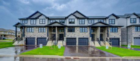 Townhouse For Sale in Guelph, ON - 3 bdrm, 2.5 bath (6 Kay Crescent)