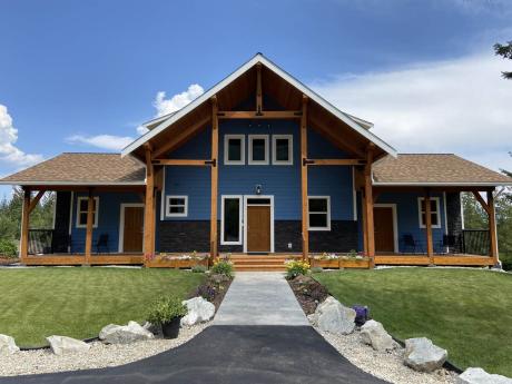 Acreage / House / Land with Building(s) / Revenue Property For Sale in Salmon Arm, BC - 4 bdrm, 4.5 bath (190 Christison Road SW)